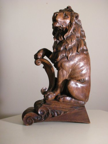 Vintage Wood Carved Lion Sculpture Decorative Fixture Stair Newel