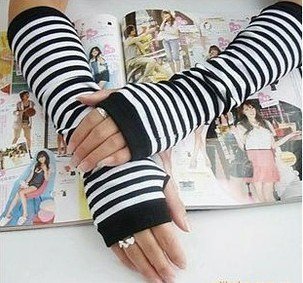 Black & White Korea style womens fingerless Long Gloves Arm Warmers A0041