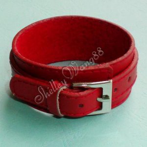 Leather Buckle Cuff Stud Belt Bracelet Wristband Red A0514