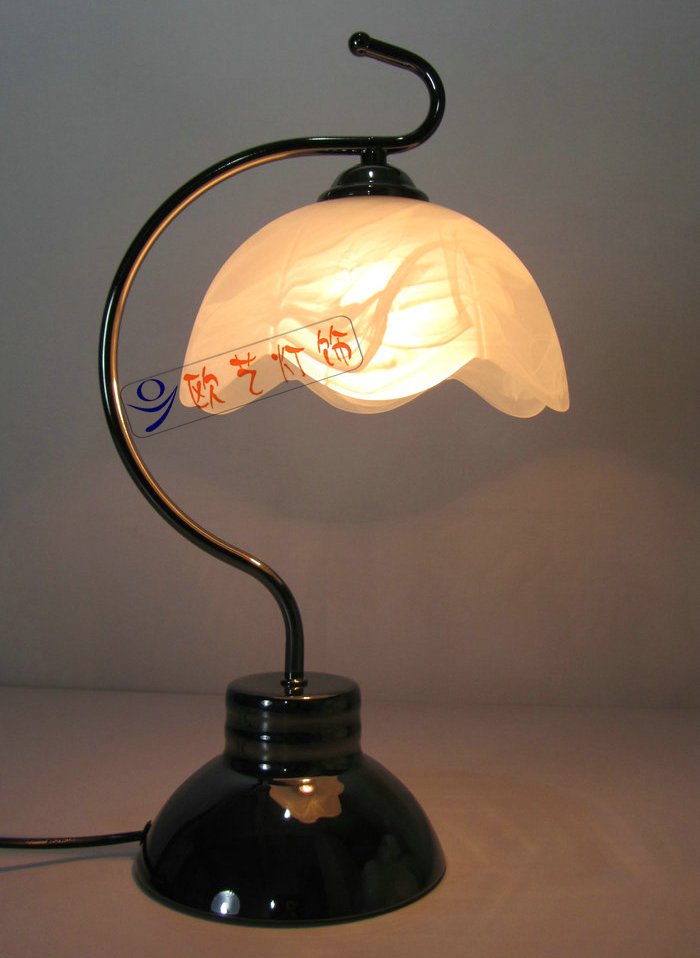 Modern Creative Table Lamp 012/1T
