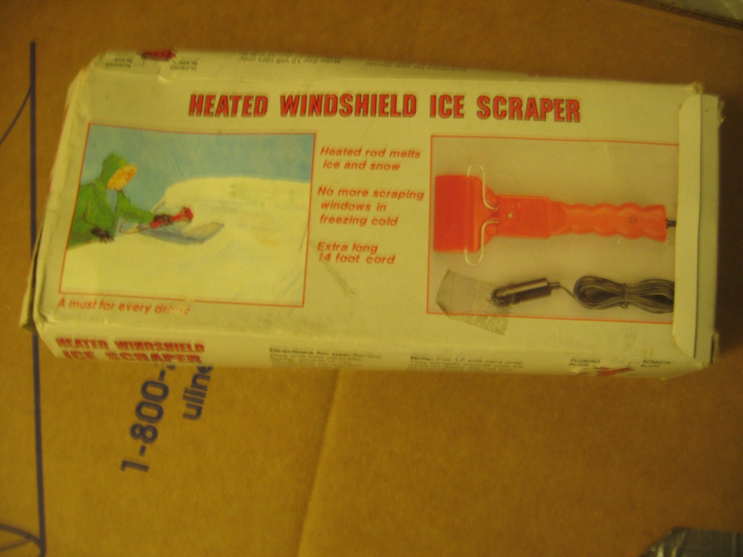 Heated Windshield Ice Scraper new in box nib