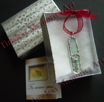 Handmade glass pendant cat's tongue pendants tear drop ornate design