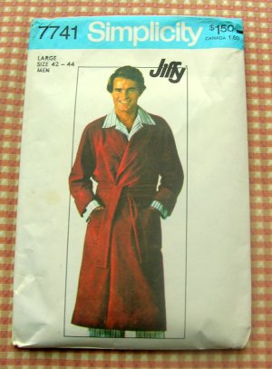 Mens robe vintage sewing pattern Simplicity 7741 large