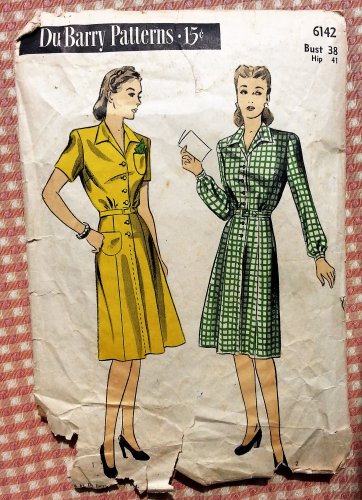 Women's 1940s WW II Era Dress Vintage Sewing Pattern DuBarry 6142