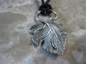 Leaf Pendant Necklace