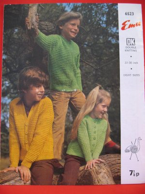 Vintage Emu Double Knitting Pattern Childrens Zipper or Cardigan Sweaters Sizes 22 - 35 Inches