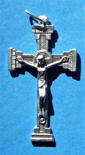 SCX87 Crucifix C-29