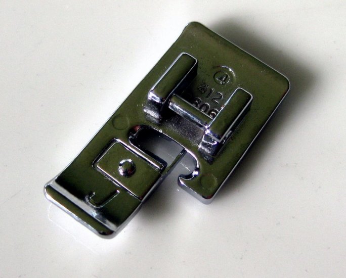 VIKING HUSQVARNA EDGING/OVERCASTING FOOT "J" FITS ALL