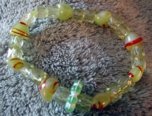ED Green and Red Stretch Beaded Heart Bracelet