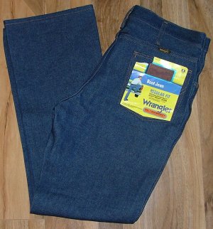 33 x 30 New With Tag Wrangler Jeans