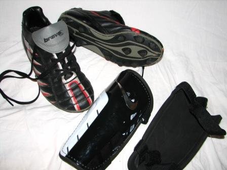 Best Soccer Shin Guards Reviews: Adult And Youth Sizes For Maximum Protection