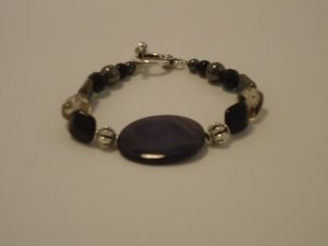 Oval Black Bead Bracelet