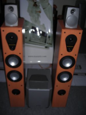 Marantz best sale tower speakers