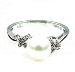 .10ct Pearl Diamond Ring 10KT White Gold