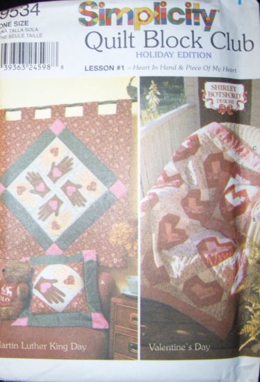 Simplicity Quilt Block Club Holiday  Pattern 9534 Heart Hand Piece, UNCUT