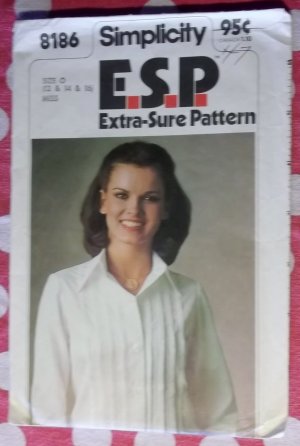 Short Sleeve Blouse Pattern Simplicity 9318 by VirtualVintage