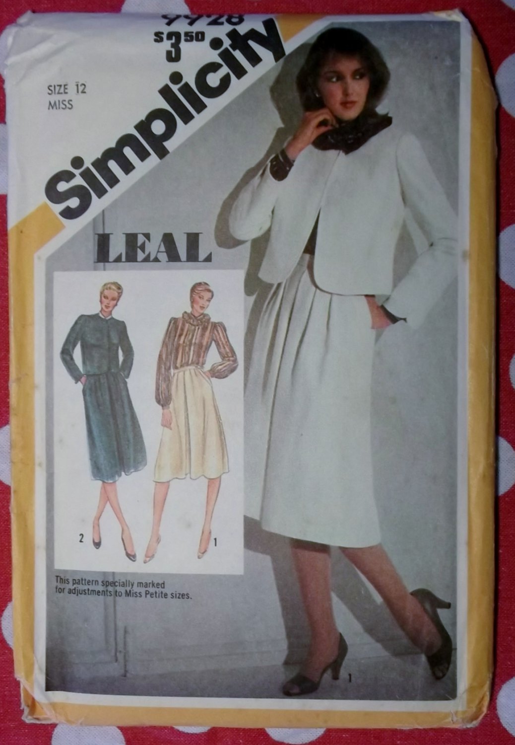 Vintage simplicity 9928 Pattern, Misses Suit with Lined Jacket & Blouse, Sz 12, Uncut