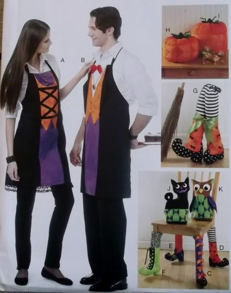 McCalls M 6415,  Halloween Aprons & Decorating Set Pattern, One Size, UNCUT