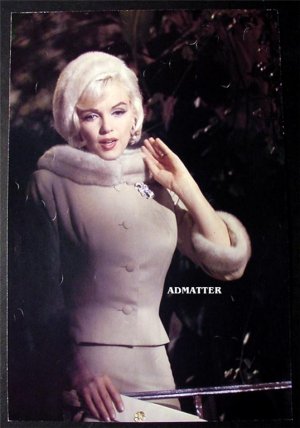 Marilyn Monroe 11X16 Pin-Up Poster Candid shot!