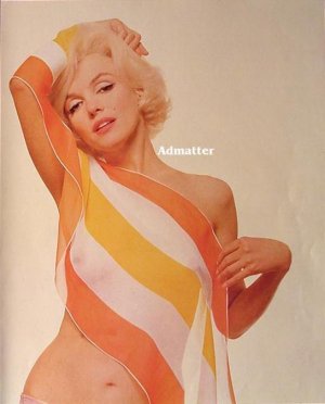 Marilyn Monroe Vintage Pin-up Poster Topless photo HOT!