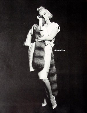 Marilyn Monroe 2-Sided 10X12 Pinup Poster Rare Pics