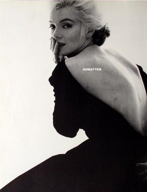 Marilyn Monroe 2-Sided Pinup Poster Hairdresser Photo!