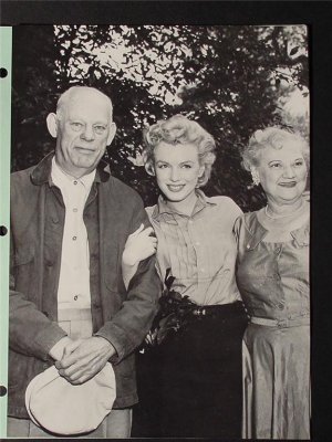 Marilyn Monroe in Fur Coat old Pin-up Poster with Nurse