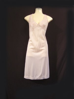 FREE SHIPPING: 1980's cream nylon full slip