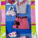 FASHION AVENUE-Barbie-2004-C4011-Trend-Pink Jean Skirt