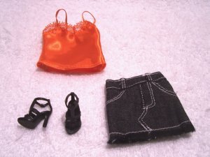 Barbie-Ensemble-Fashion Only-OOB-Top, Miniskirt & Shoes