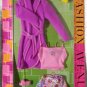 FASHION AVENUE-Barbie-2002-B3371-Metro-Bathrobe, Plus