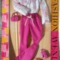 FASHION AVENUE-Barbie-2002-B5055-Charm-NRFB-Pink Pants