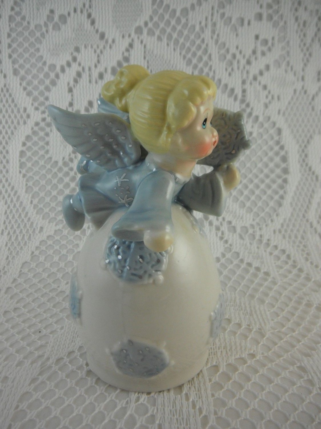 Ceramic Angel Bell Flying and Disbursing Snowflakes Cheerful Colors tblyn1