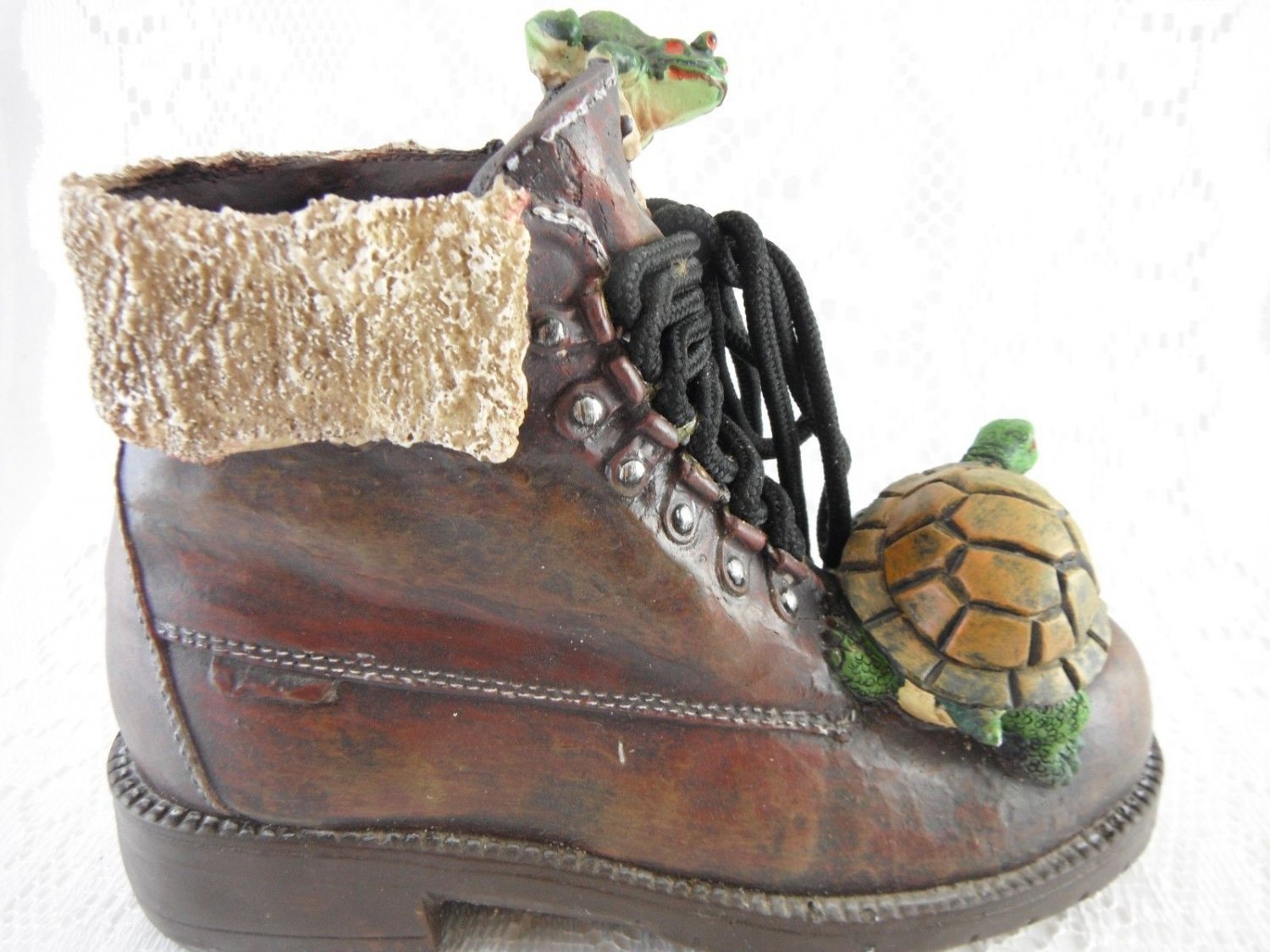 Resin Hiking Boot With Lacing Turtle and Frog Friends Sport Collectible tbllw1