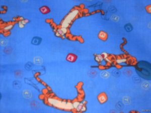 MadieBs Tigger Pooh Blue   Crib/Toddler Bed Sheet Set