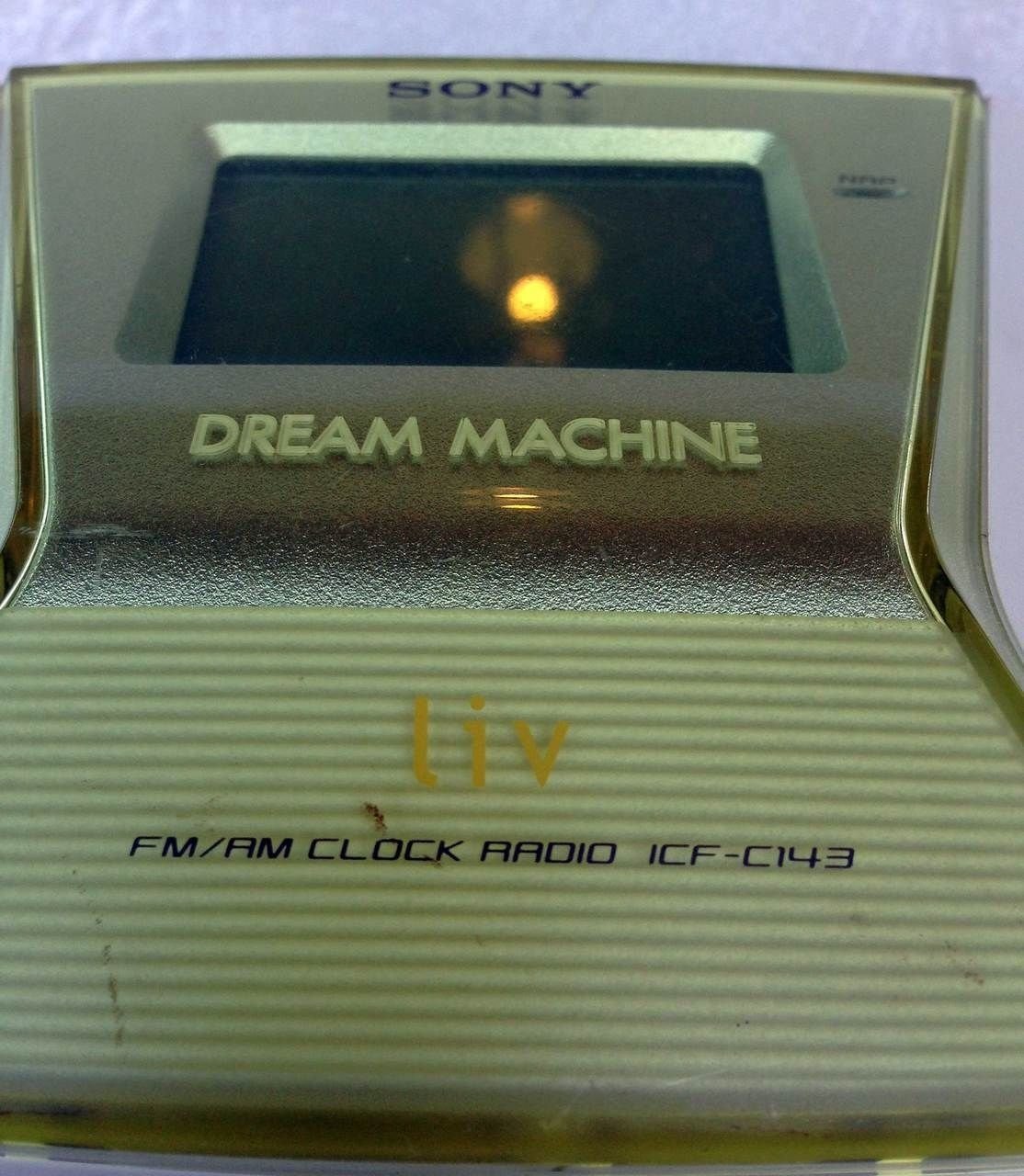 Vintage Sony DREAM MACHINE Cube FM/AM LiV Clock Radio ICFC143