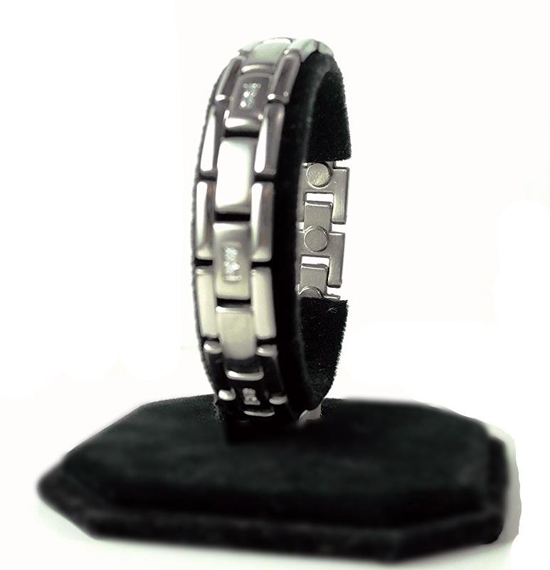 QB20 Dalimara Magnetic Stainless Steel Men's Bracelet with Crystals