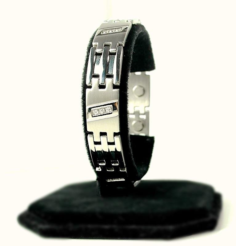 QB21 Dalimara Magnetic Stainless Steel Men's Bracelet with 5 Trio Crystals