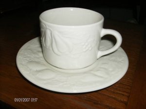 Fruit De Blanc 2 Cup + Saucers setsTabletops Unlimited