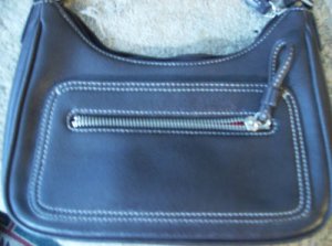 Liz Claiborne Cute Black Leather Purse Very Nice Buy!