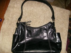 Giani Bernini Black Leather  Large Handbag     Nice