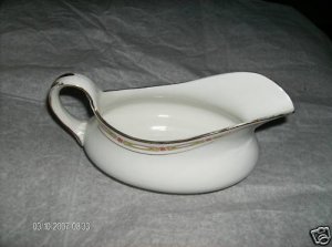 Homer Laughlin Empress Gravy Serving Bowl  Nice!