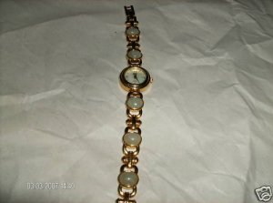 Gruen II Quartz Watch (Women's) Nice!  Bonus Surprize!!