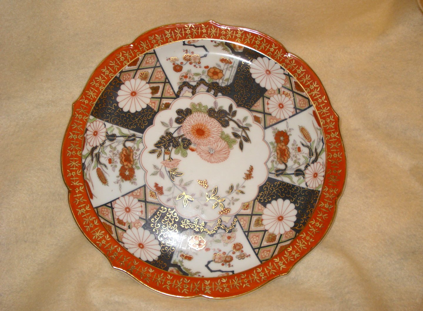 Large 10.5" Oriental Plate, Gold Trim, E W Japan