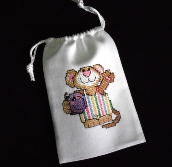 Little mouse-cross stitch on 5"x7"white denim drawstring pouch