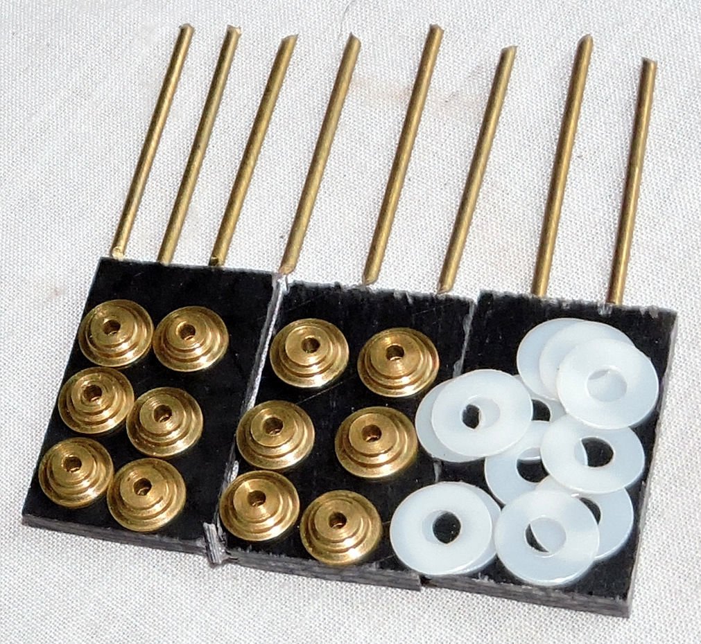 24 Bulls Eye Collars 16 Pins 12 Washers 6 Wedges Straight Razor