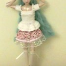 White top & print skirt (fits Pullip, Dal, Momoko, J-Doll, Blythe)