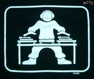 GLOW IN THE DARK Cool New DJ Turntable T-Shirt XL Black