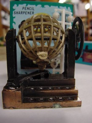 Die Cast pencil Sharpener Bingo Machine w/ Numbers
