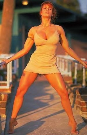 April Hunter WWE diva 4 x 6 color photo 1